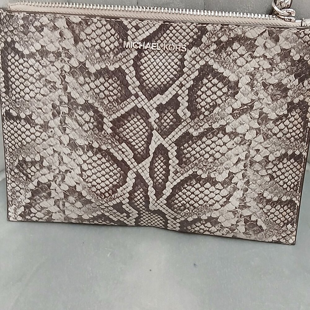 MK Clutch